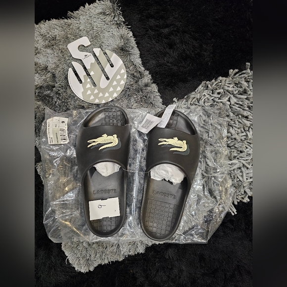 Lacoste slides - Picture 4 of 5